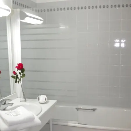 Hotel Paris Cloud 3*