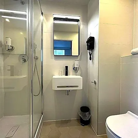 Hotel Paris Cloud 3*