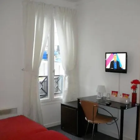 Szálloda Paris Cloud 3*